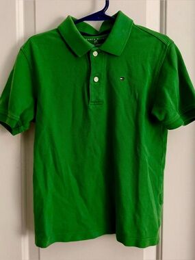 Tommy Hilfiger Boys Green Polo with Signature Flag Size 6/7